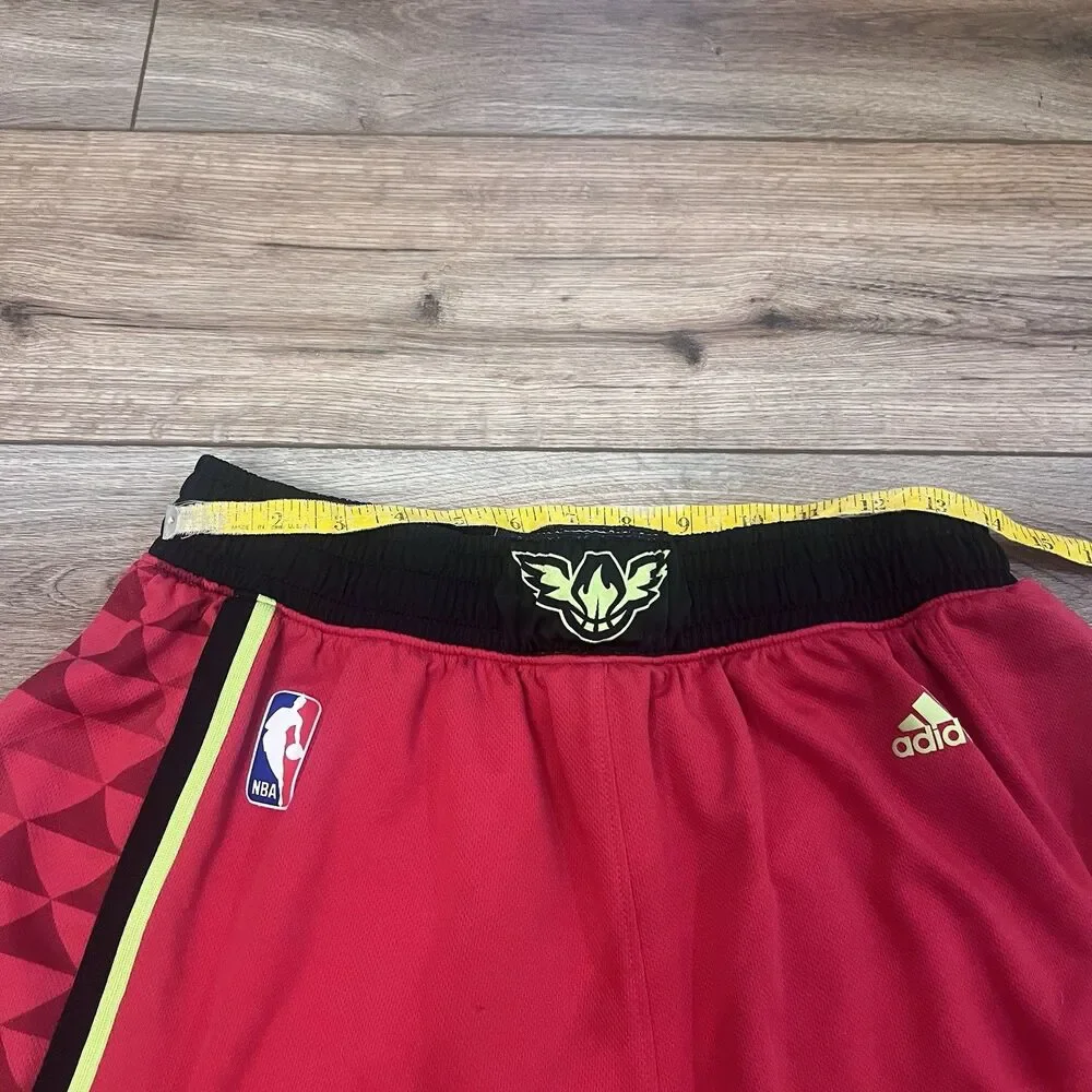 Adidas NBA Atlanta Hawks Basketball Shorts Team Issue Mens L Grey Red Multicolor